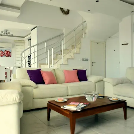 View - 4 Bedroom With Private Pool فيلة *